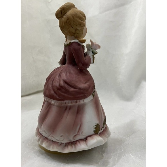 Vintage Giftcraft Ceramic Working Music Box Figurine, Purple/Pink Dress - Picture 6 of 13